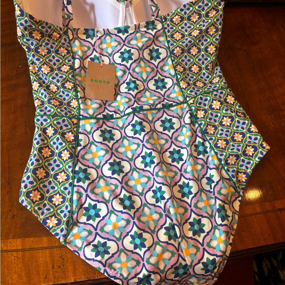 Boden Portofino Floral Print One Piece 36DD - Picture 5 of 6